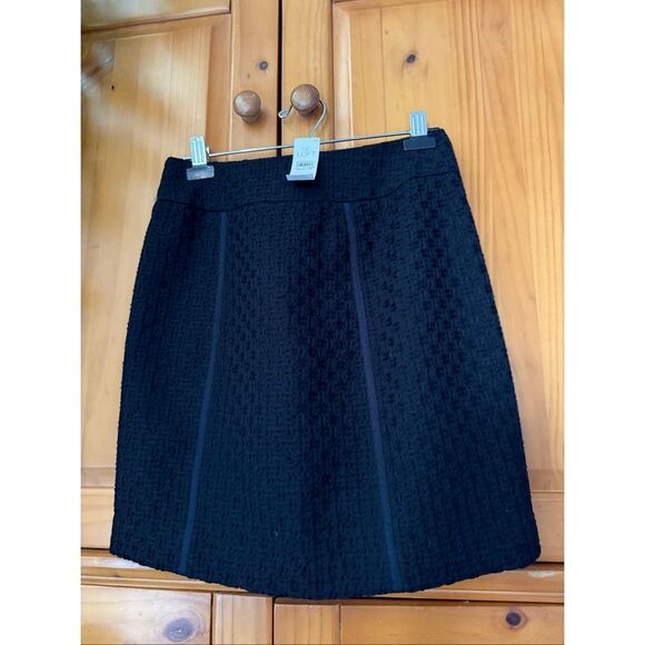 NWT LOFT Black Wool Blend Textured Mini Skirt – Lined, Classic A-Line SZ 0 - Picture 3 of 9